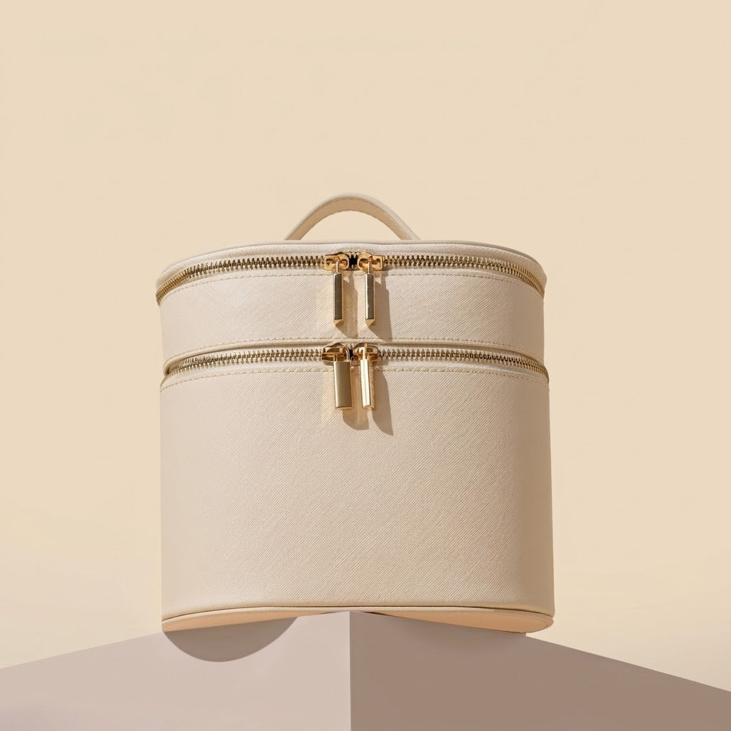 Oval Vanity Train Case by boa